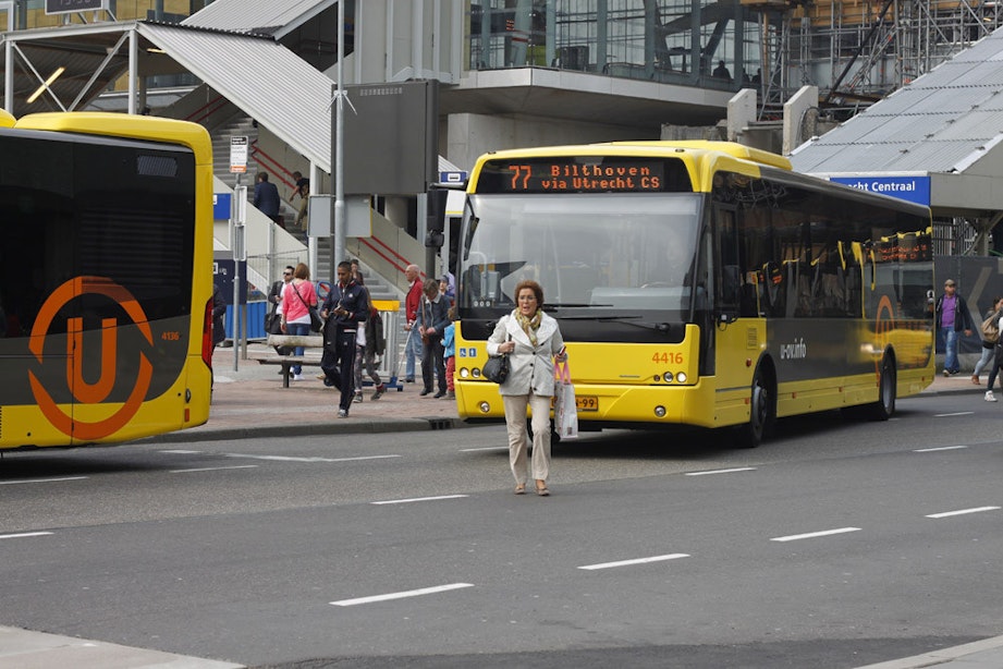 Gemeenteraad Utrecht vraagt provincie om schonere bussen