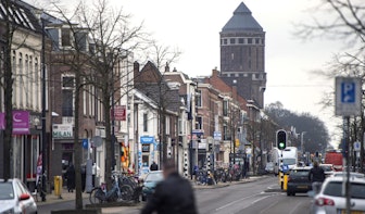 Bewonersgroepen willen 30 km/u zone maken van Amsterdamsestraatweg