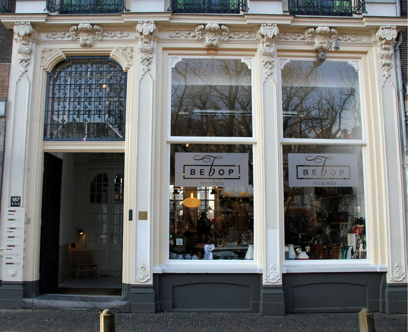 Redenaar betekenis Bijzettafeltje Vintage/Designwinkel Bebop gaat sluiten: weer een pareltje uit de  binnenstad weg | De Utrechtse Internet Courant