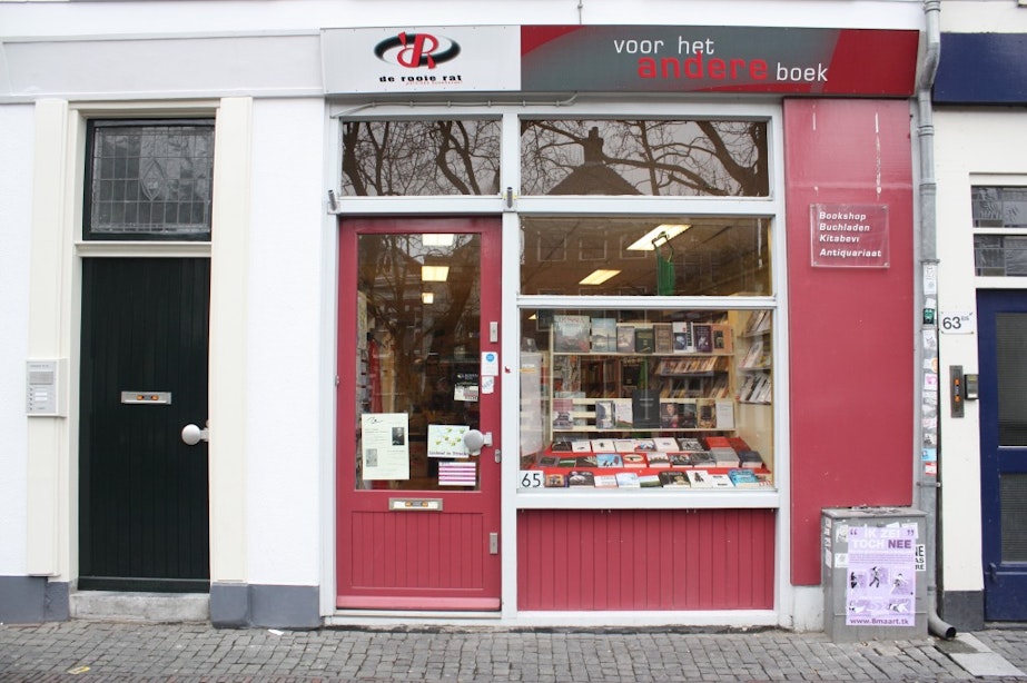 Linkse boekhandel ‘De Rooie Rat’ na ruim 40 jaar failliet: “Pauze in het gesprek”