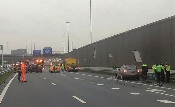 Leidsche Rijntunnel A2 tijdelijk dicht door ongeluk