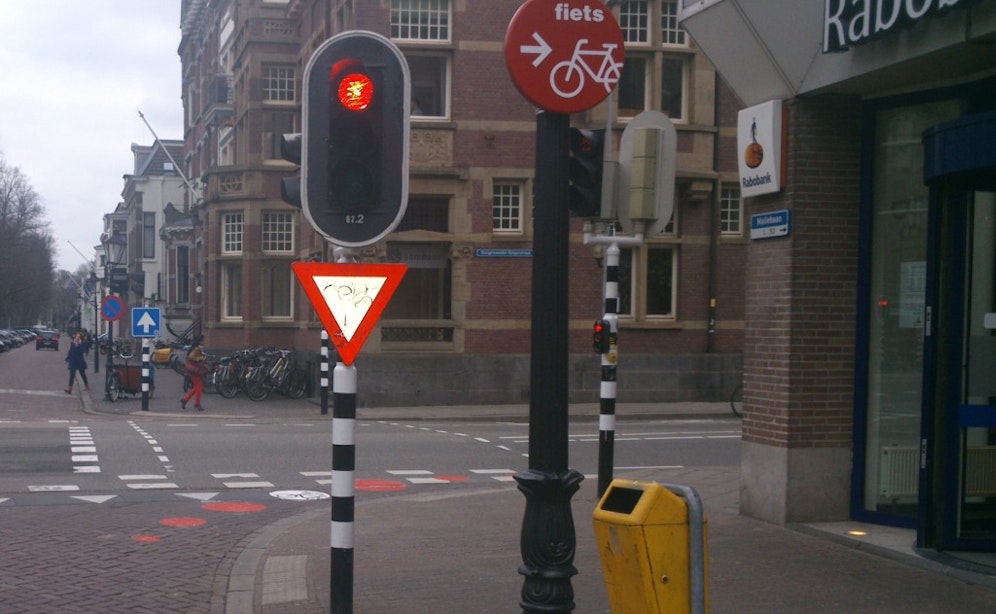 Rode stippen om fietsverkeer Vredenburg te ontlasten