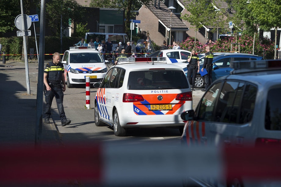 Politie schiet man neer in Sterrenwijk