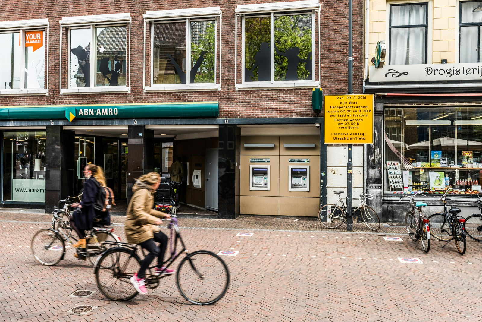 lamp Bedoel Reductor ABN AMRO sluit per 26 maart geldautomaat Radboudkwartier in Hoog Catharijne  | De Utrechtse Internet Courant