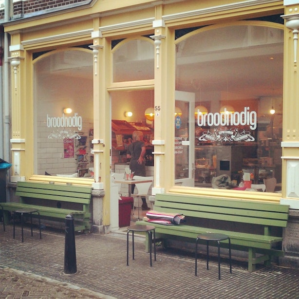 Jette en Jildou zijn terug en drinken koffie bij Broodnodig in Wijk C: Verborgen pareltje in koffietentjesland