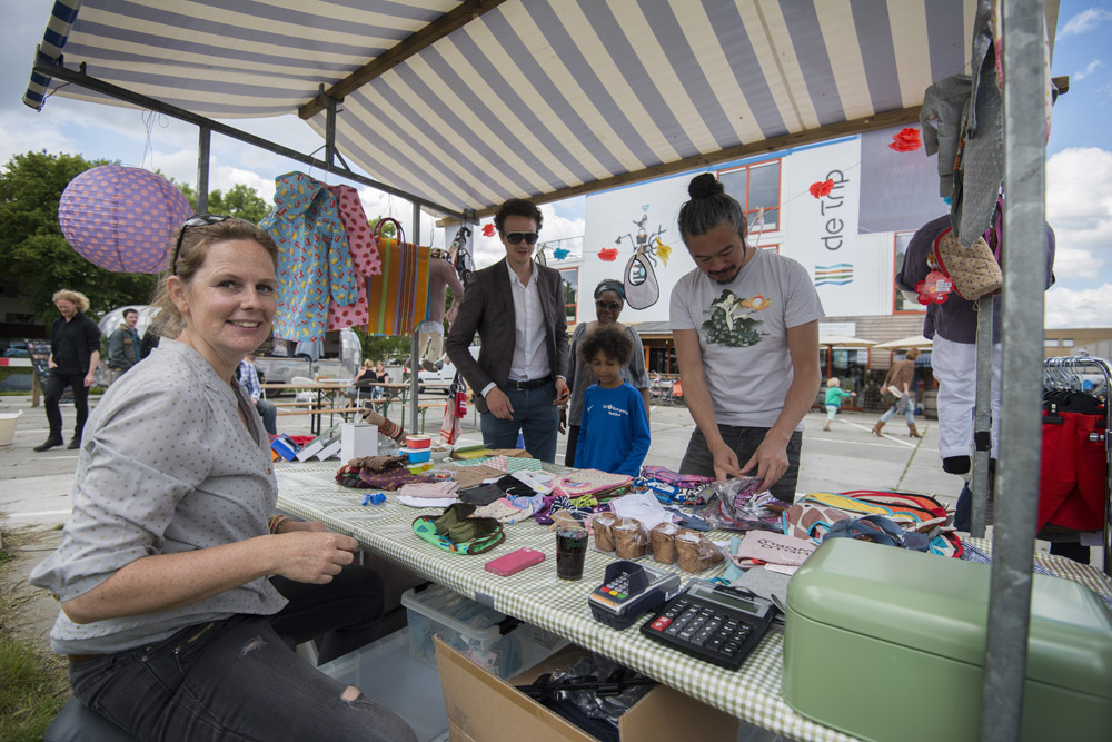 Living in the mix 001