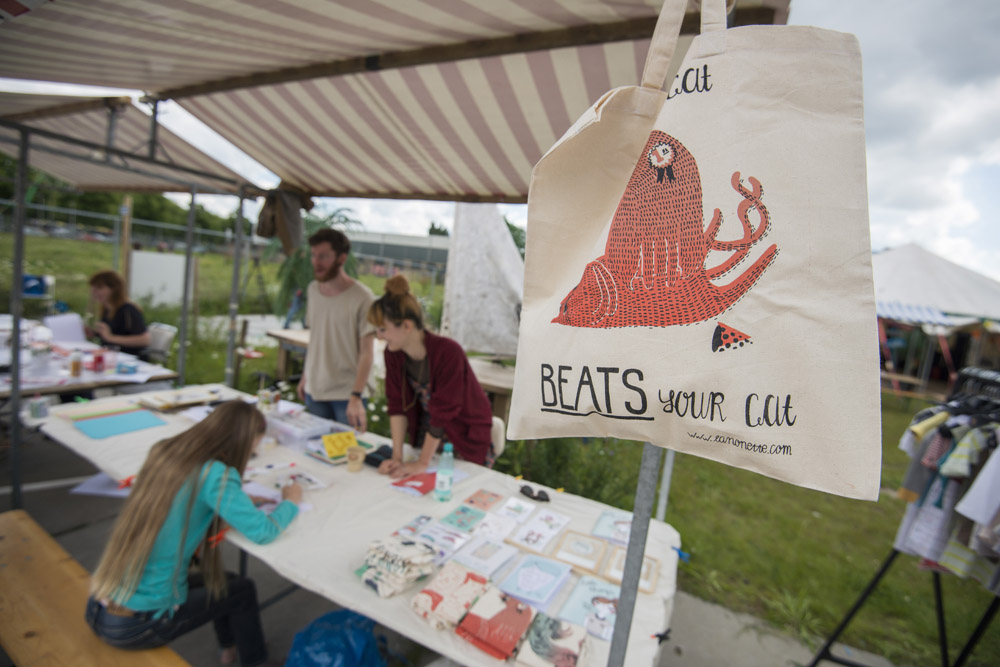 Living in the mix 002