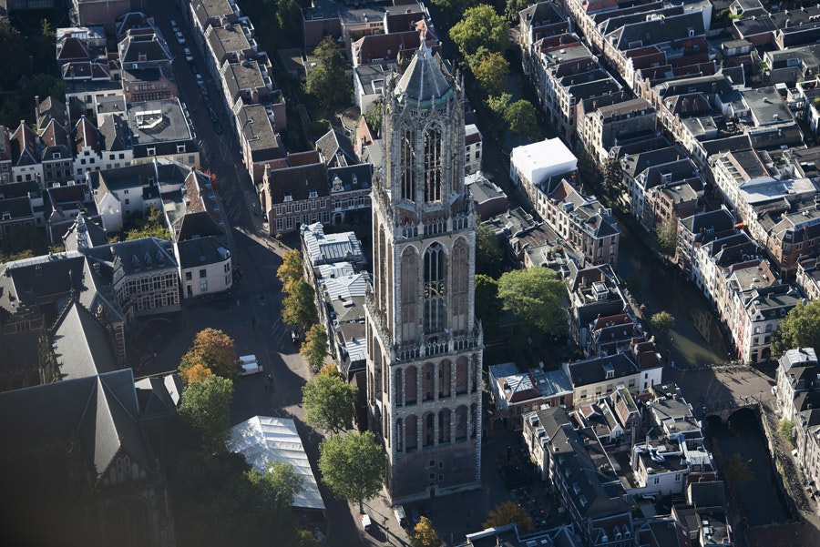 Fotoreportage: Utrecht vanuit de lucht bekeken. Ziet u uw huis? (deel 1)