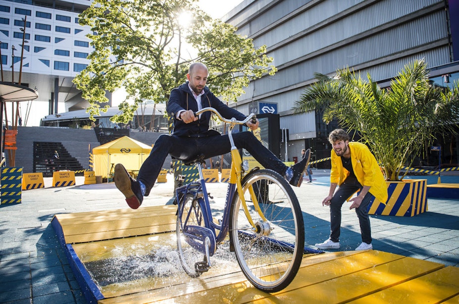 Utrechters kunnen nieuwe modellen OV-fietsen testen op speciaal parcours op Jaarbeursplein