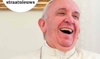 Straatnieuws lijkt definitief uit schulden na interview met Paus: “Het blijft ongelooflijk”
