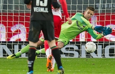 FC-Utrecht doelman Robbin Ruiter dreigt kraker in Galgenwaard te missen
