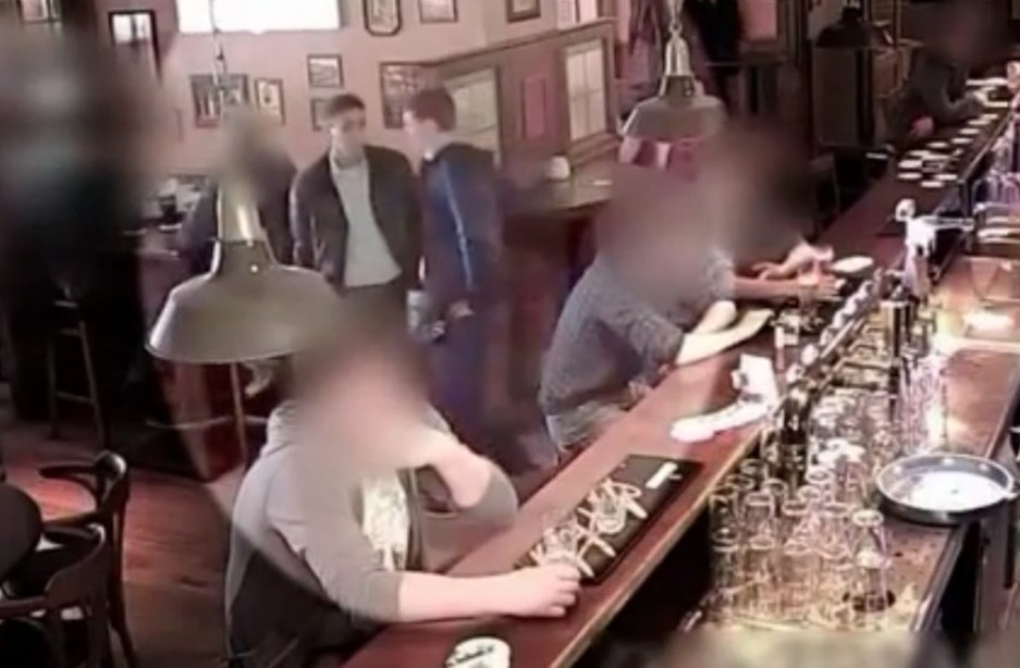 Politie toont camerabeelden van laptop- en smartphonedieven aan het werk in Utrechtse horeca