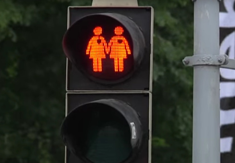 Utrecht eerste Nederlandse stad met regenboog-verkeerslichten