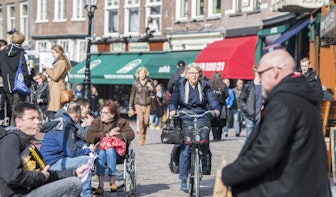 Utrecht breidt voetgangersgebied centrum uit: Ganzenmarkt, ’t Wed, Donkere Gaard en groot deel Oudegracht worden fietsvrij