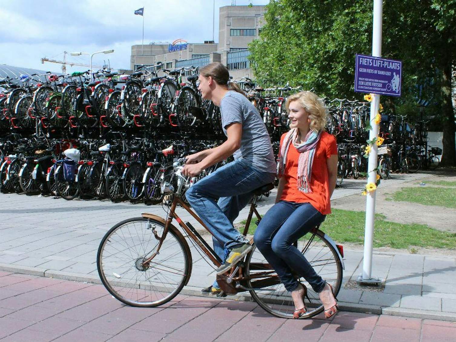 overspringen Moederland Conventie Fietsliftborden in Utrecht: spring maar achterop bij mij! | De Utrechtse  Internet Courant
