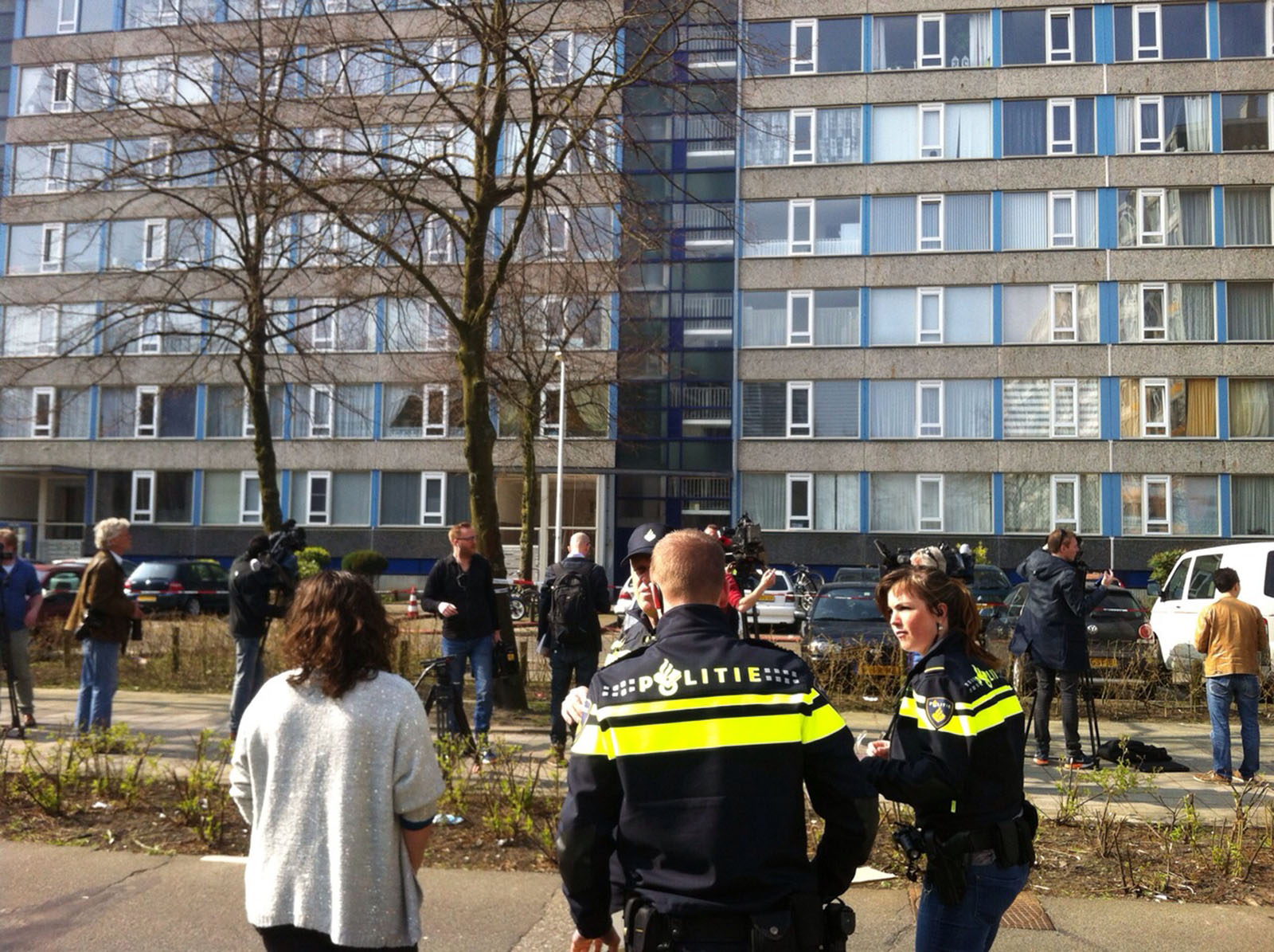 Man Dreigt Flat Nigerdreef Op Te Blazen: Arrestatieteam Staat Op Punt ...