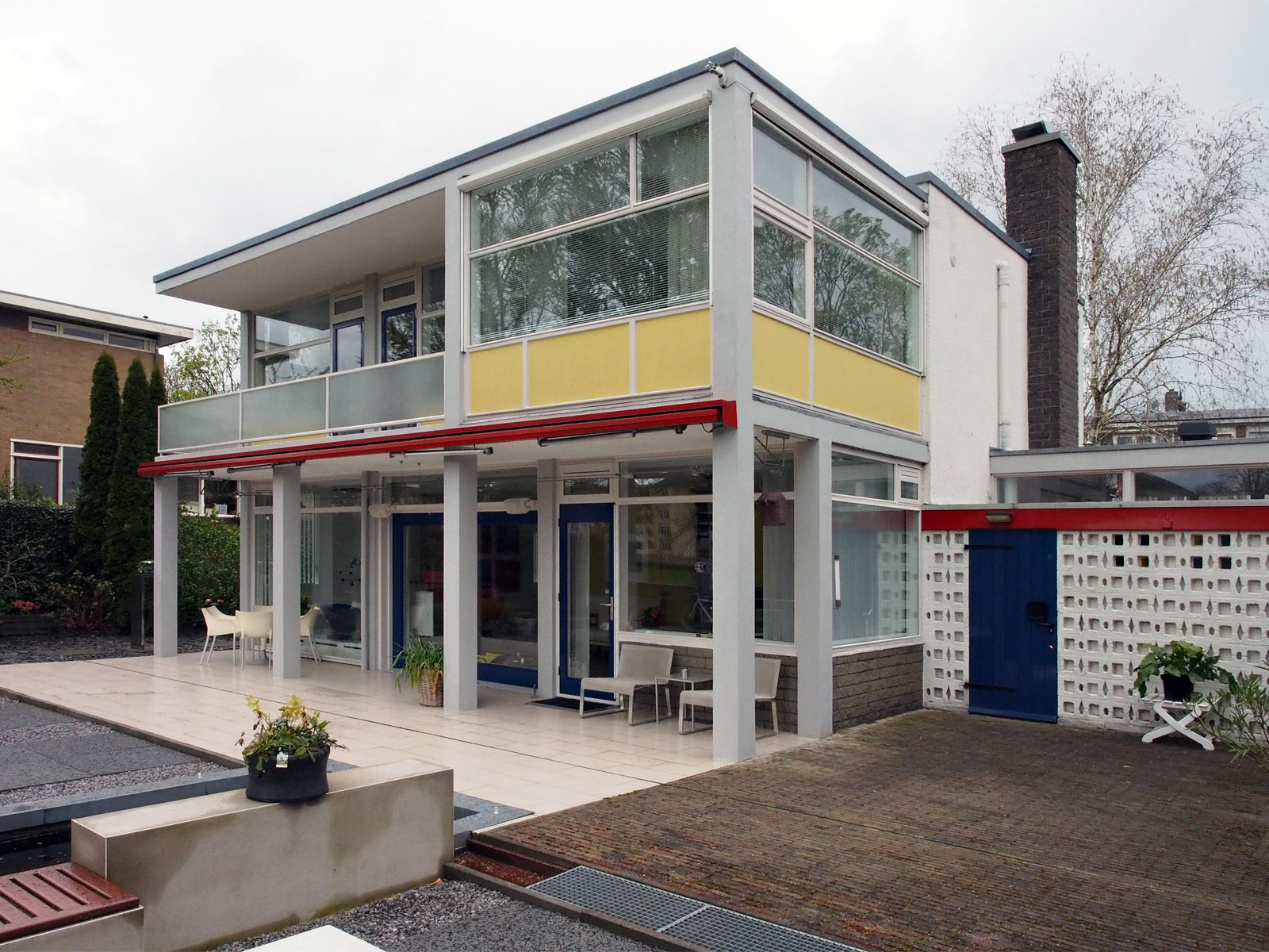 Druk van het laatste spoorboekje aan de Breedstraat/Begijnehof, 1970 (NS/HUA)