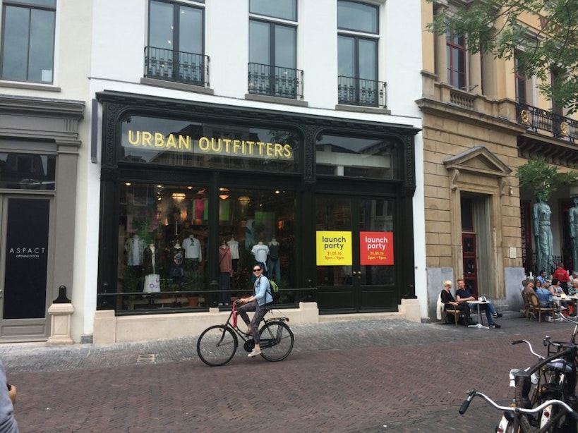 Urban Outfitters op Oudegracht geopend
