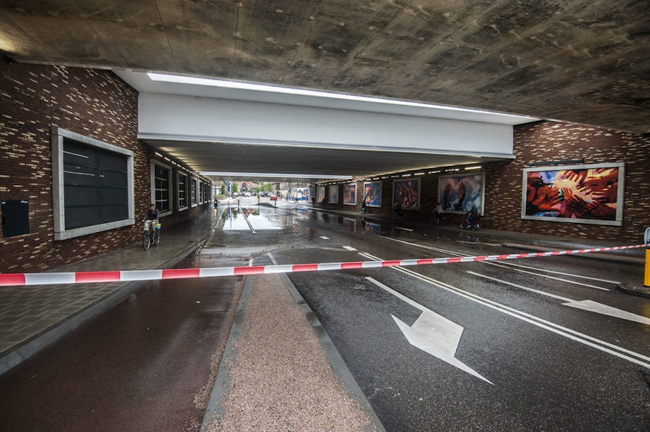 Wateroverlast in Utrecht zorgt voor drukte op wegen