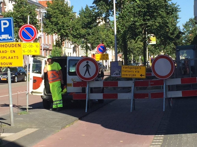 Raadslid André van Schie doet kort maar krachtig verslag van verkeerssituatie Biltstraat