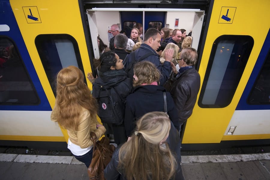 Treinverkeer rond Utrecht Centraal flink ontregeld door aanrijding