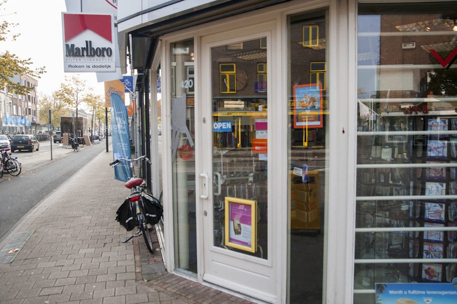 Schietincident bij Vivant Amsterdamsestraatweg, kogelgaten in winkel