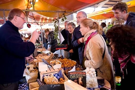Opbrengst ondernemer kerstmarkt Twijnstraat gestolen