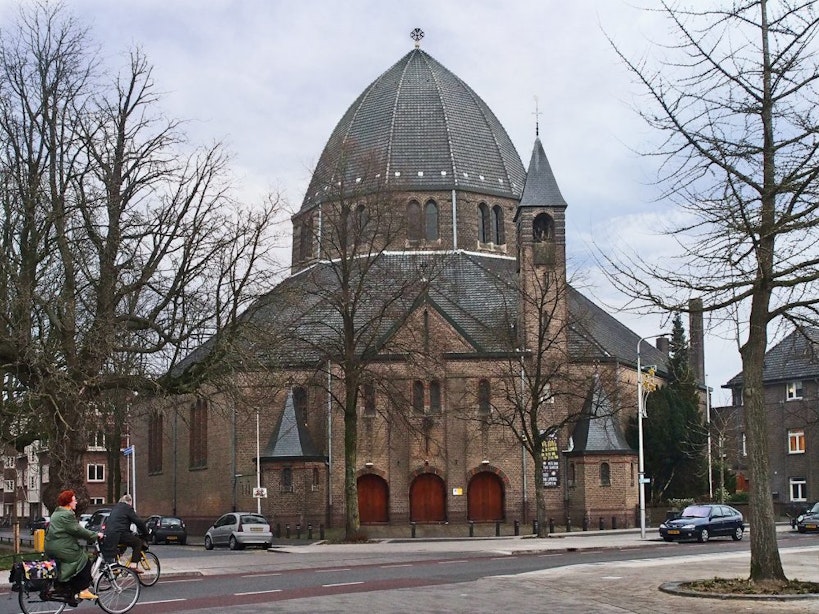 Aloysiuskerk: een ‘Oosters’ kerkgebouw in Utrecht Oost
