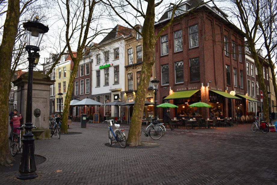 Bizarre vechtpartij Mariaplaats Utrecht: zes jaar cel geëist voor neersteken van vier mensen