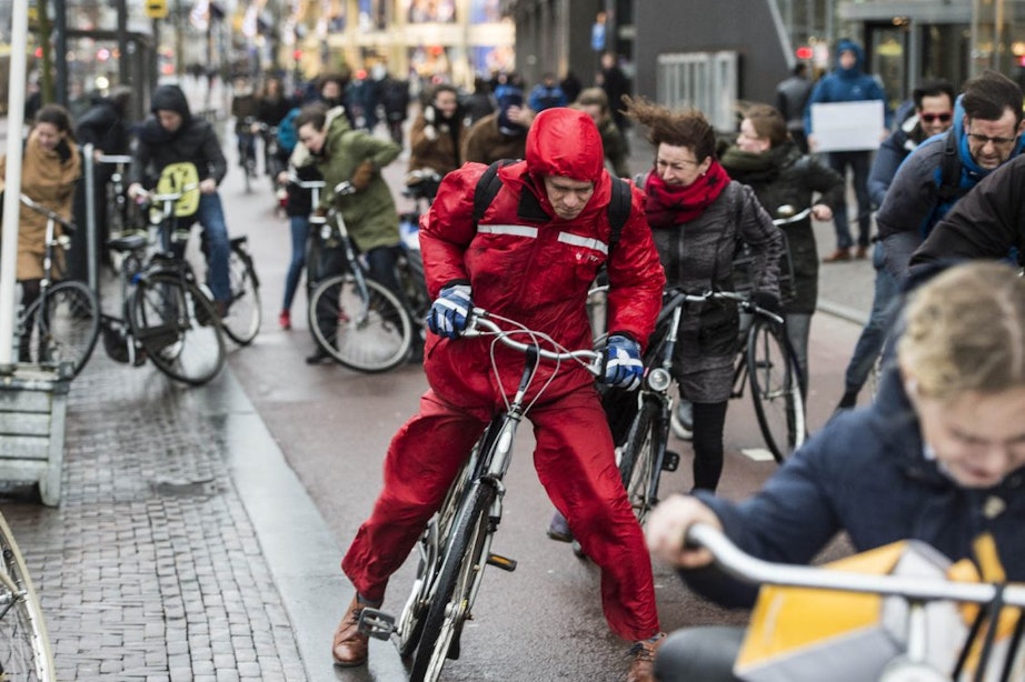 Foto’s: met storm op de fiets door Utrecht