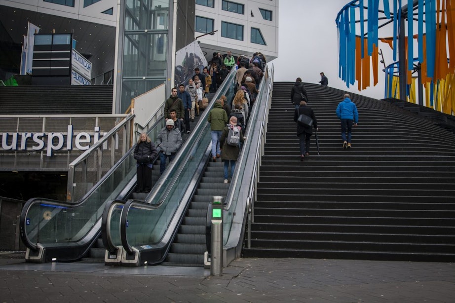 Utrechter maakt Twitteraccount voor ‘immer defecte roltrappen’ Utrecht Centraal