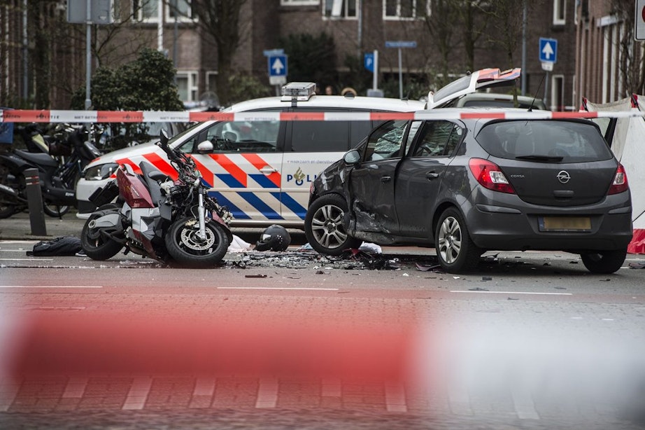 Motorrijder door botsing om het leven gekomen in Utrecht