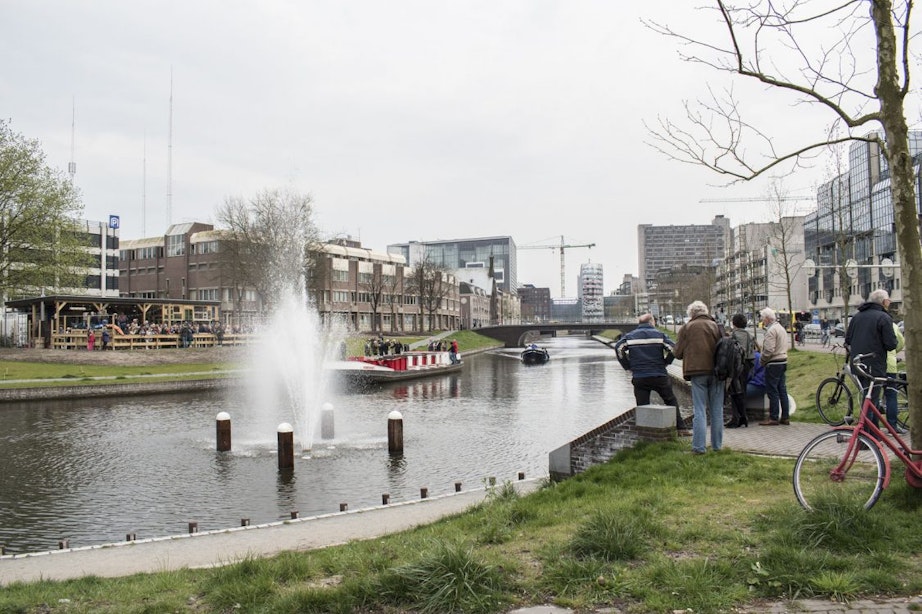 HKU schenkt boom aan de stad Utrecht