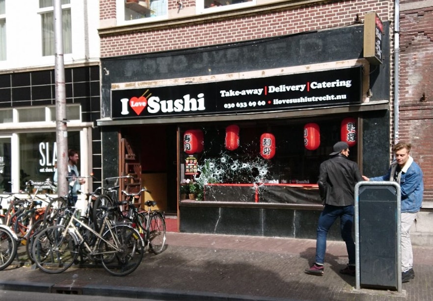 Sushi-restaurant op de Voorstraat weer beschoten