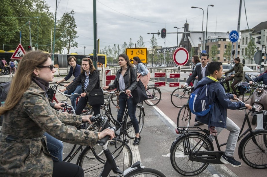 Foto’s: nieuwe fiets- en wandelroutes zorgen voor chaos op Smakkelaarsveld