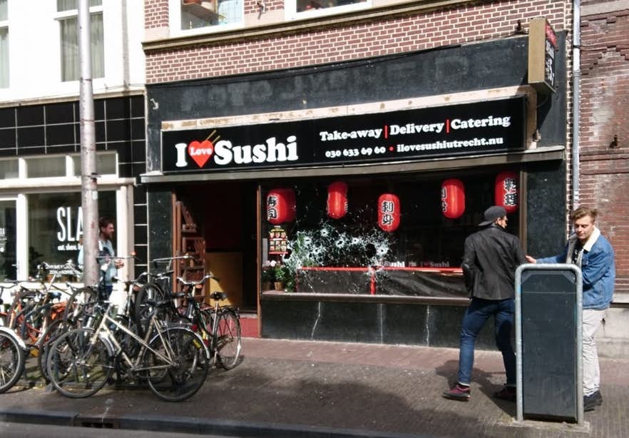 Beelden van schutter sushi-restaurant vrijgegeven