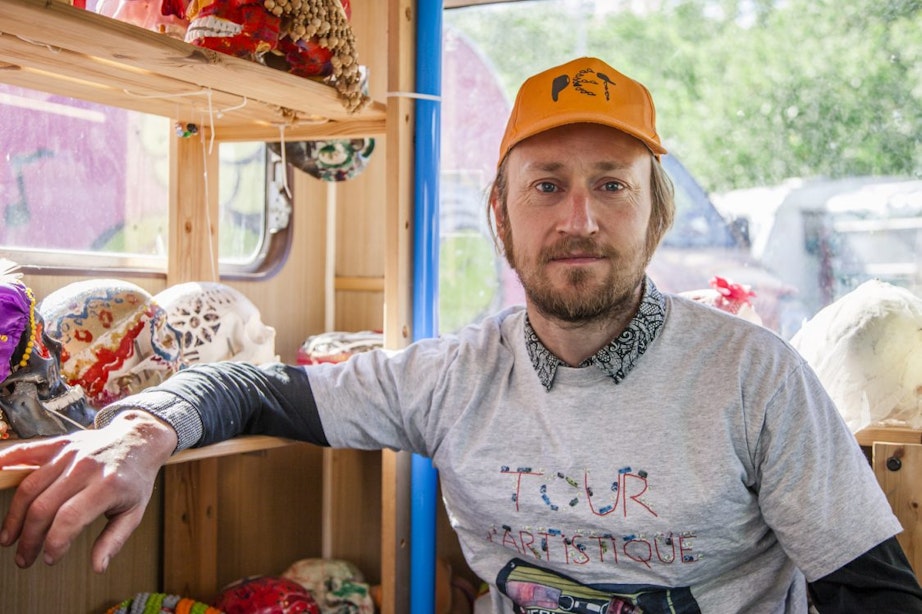 Het weekend van de kunstenaar Pet: ‘Door mijn caravans raken mensen uit hun comfortzone’
