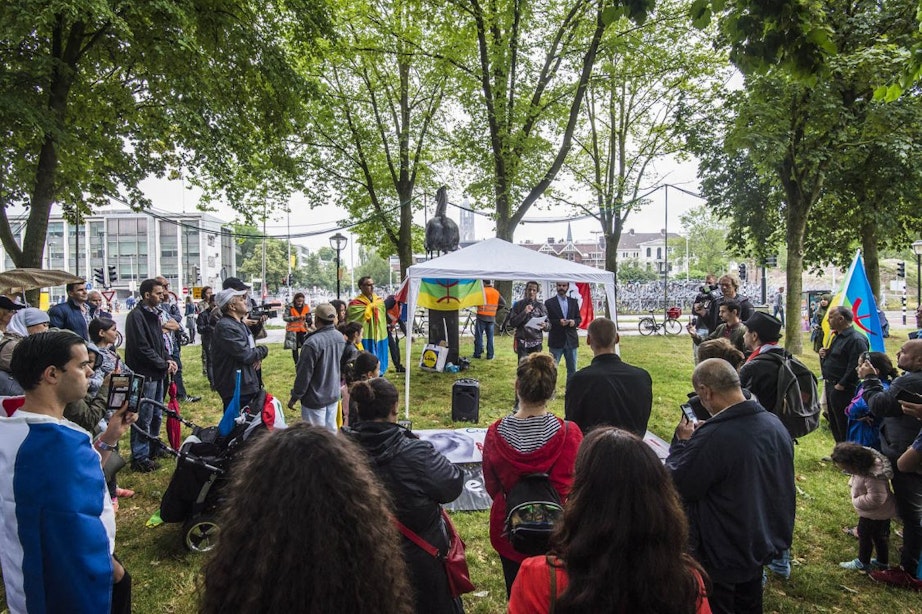 Tientallen Marokkaanse Nederlanders demonstreren in Utrecht tegen onrecht in het Rif-gebied