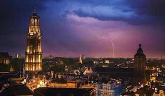 Beelden: donder en bliksem boven Utrecht