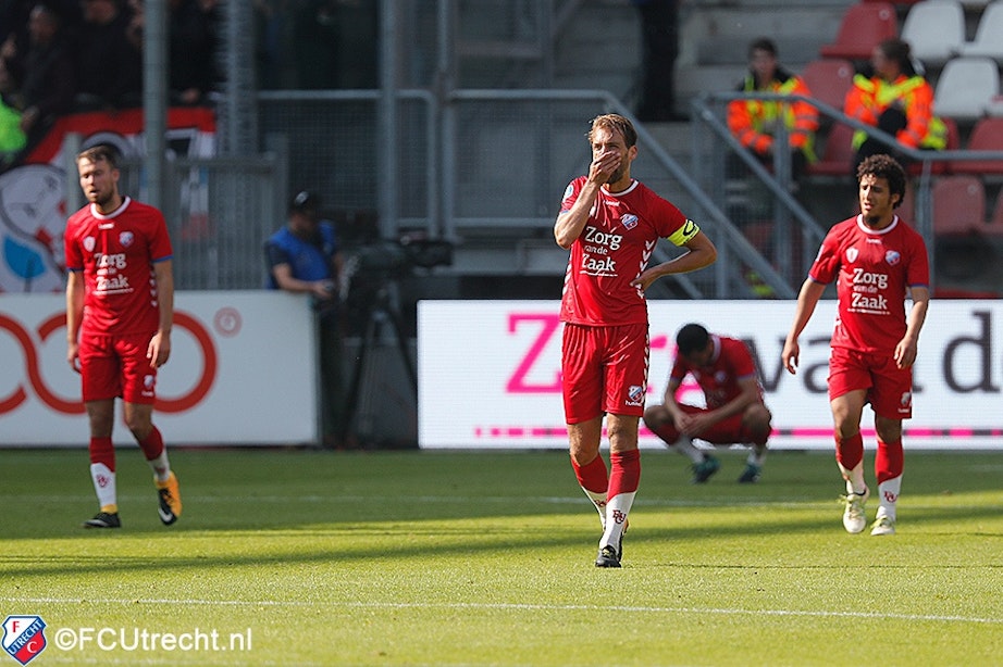 FC Utrecht op eigen veld hard afgestraft door PSV