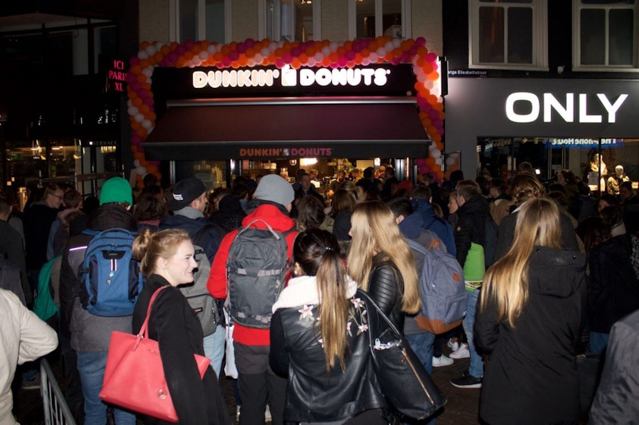 Weer jaar lang gratis donuts winnen bij opening tweede vestiging Dunkin’ Donuts in Utrecht