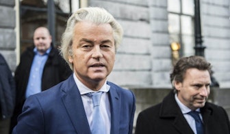 Leerlingen St. Gregorius College zingen ‘Wilders rot op’