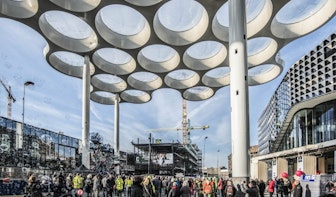 Het gloednieuwe Stationsplein Utrecht is geopend: zo ziet het eruit