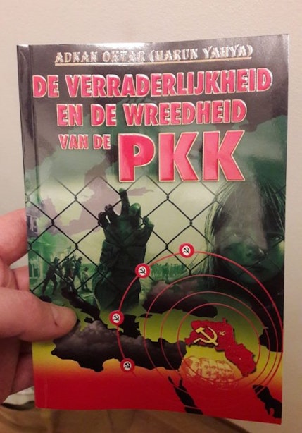 Turks anti-PKK boek verspreid in Transwijk