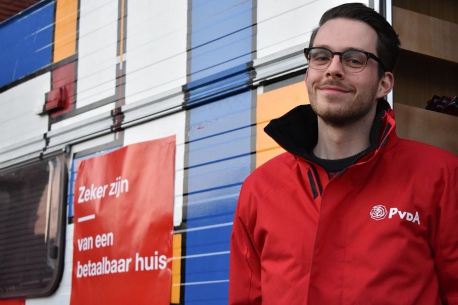 PvdA-lijsttrekker woont week in caravan: ‘De tweedeling in de stad moet anders’