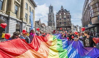 Gemeente Utrecht hangt op 1 april de regenboogvlag uit vanwege 20 jaar homohuwelijk