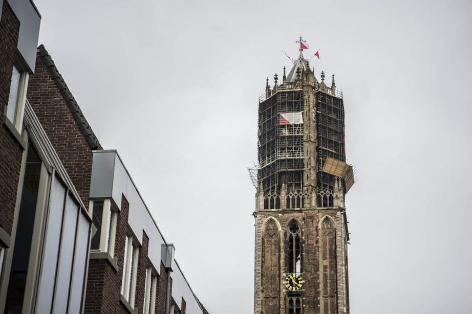Songfestivalnummer Waylon klinkt vanmiddag van grote hoogte in Utrecht