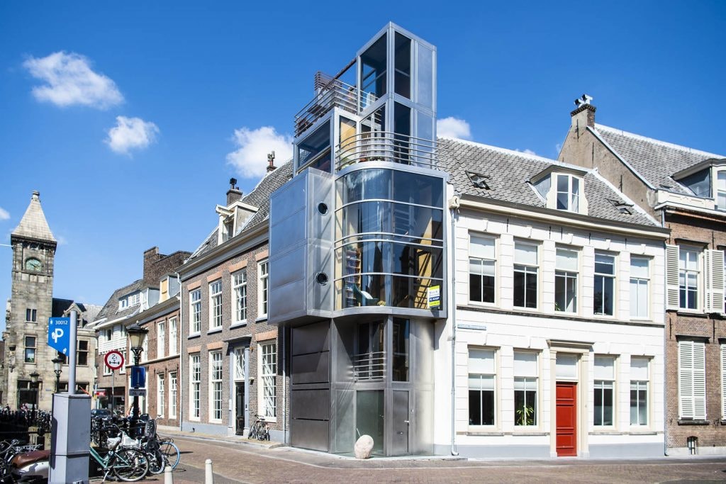 Bijzonder huis aan Kromme Nieuwegracht in Utrecht staat opnieuw te koop