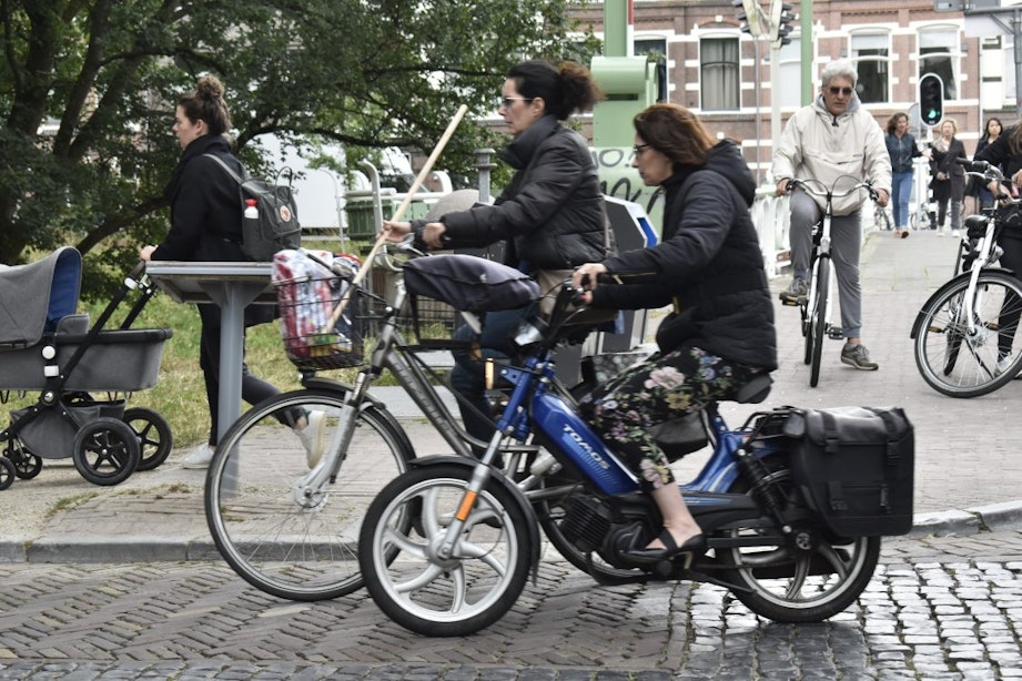 Snorfietsers in Utrecht vanaf 30 september naar de rijbaan