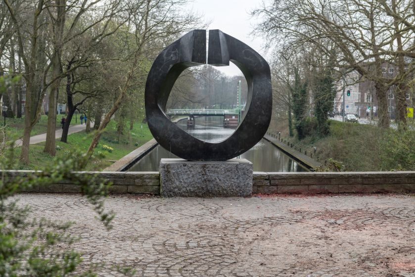 Kunstwerk Grote Ster na twee jaar terug aan de Utrechtse Singel